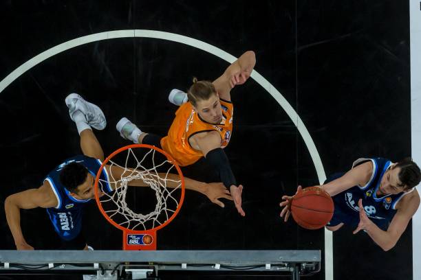 滑板运动虽 滑板运动虽