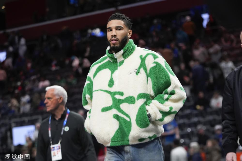 的表现令人 的表现令人